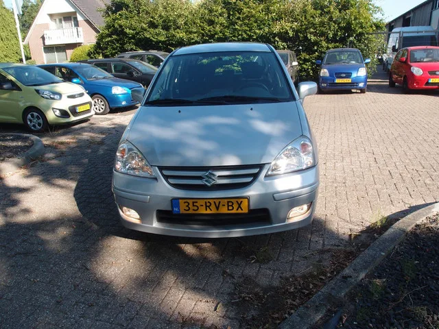 Suzuki Liana (2005) — foto 1
