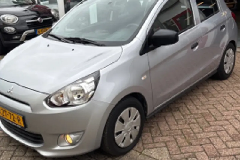 Mitsubishi Space Star (2014)