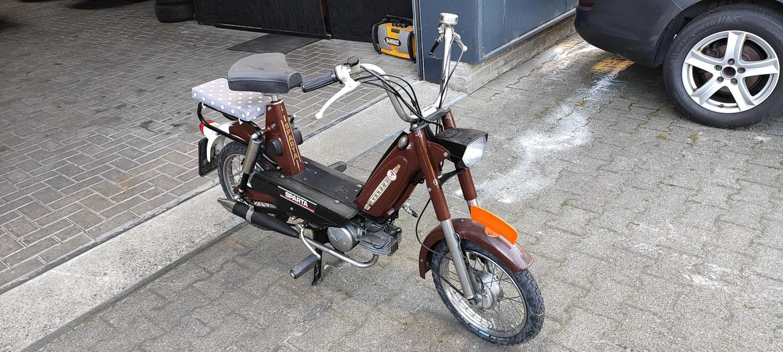Sparta Happy (1975) — foto 1