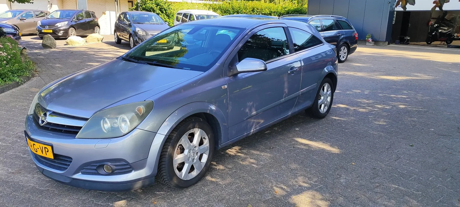 Opel Astra (2005) — foto 1