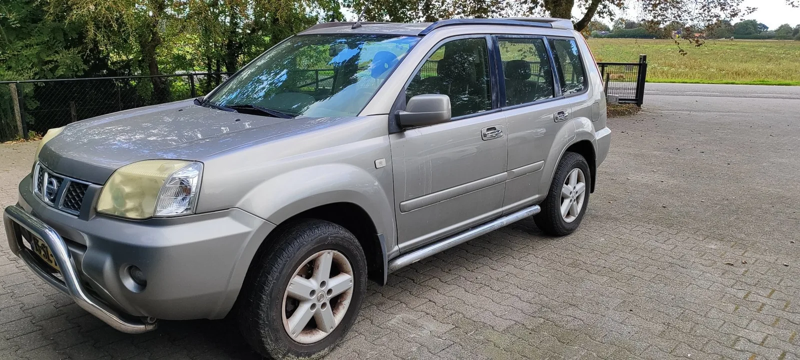 Nissan X-Trail (2006) — foto 1