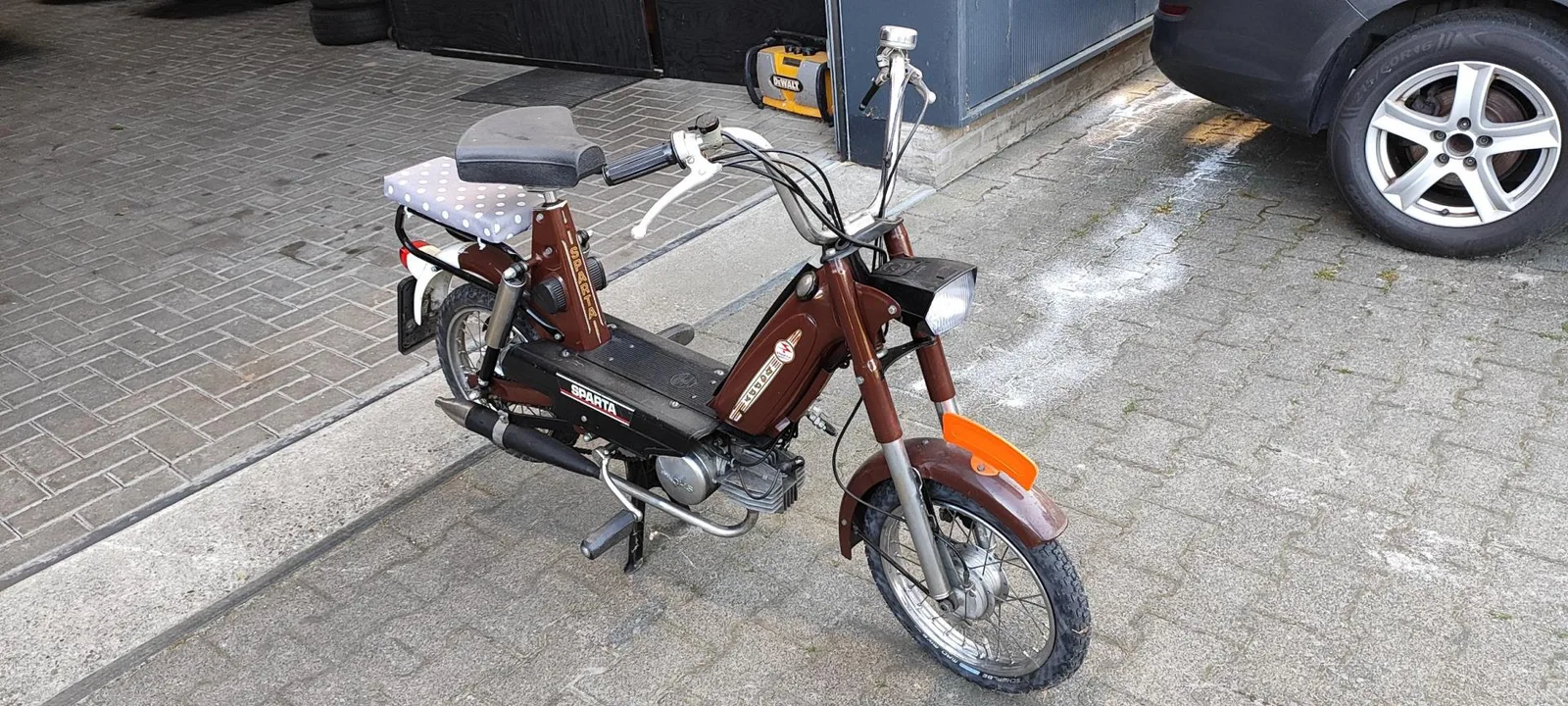 Sparta HAPPY (1975) — foto 1