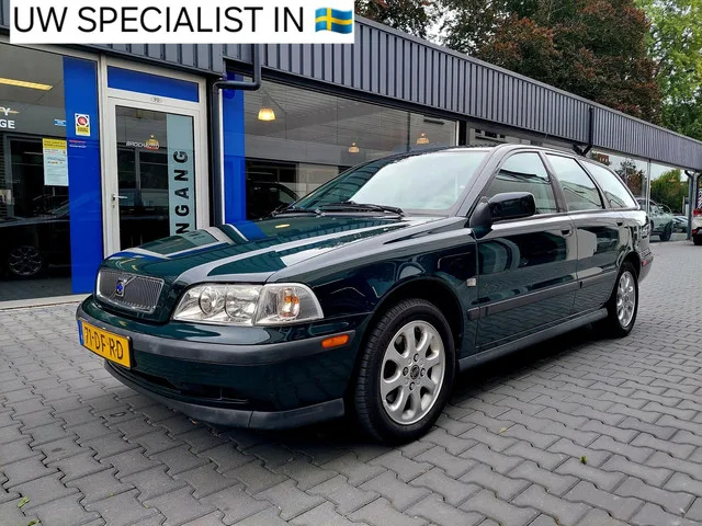 Volvo V40 (1999) — foto 1