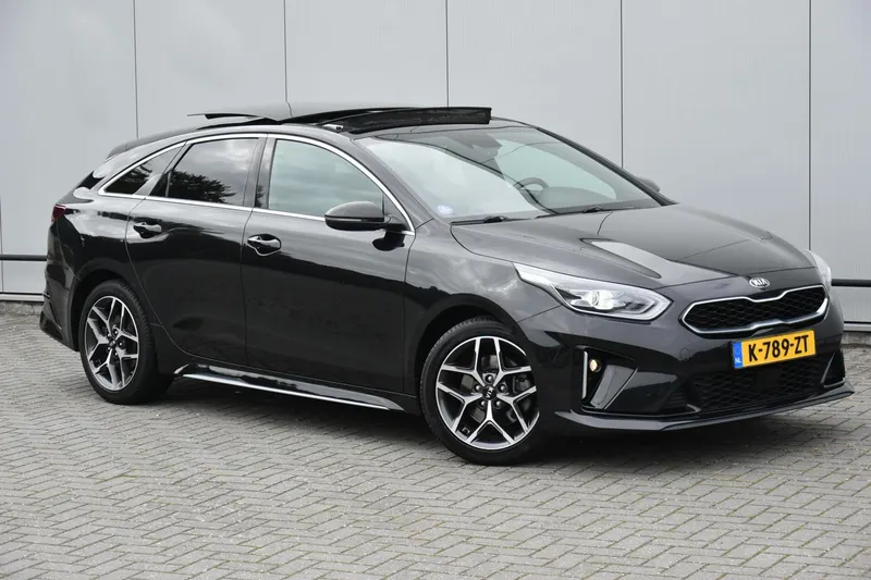 Kia ProCeed (2021)