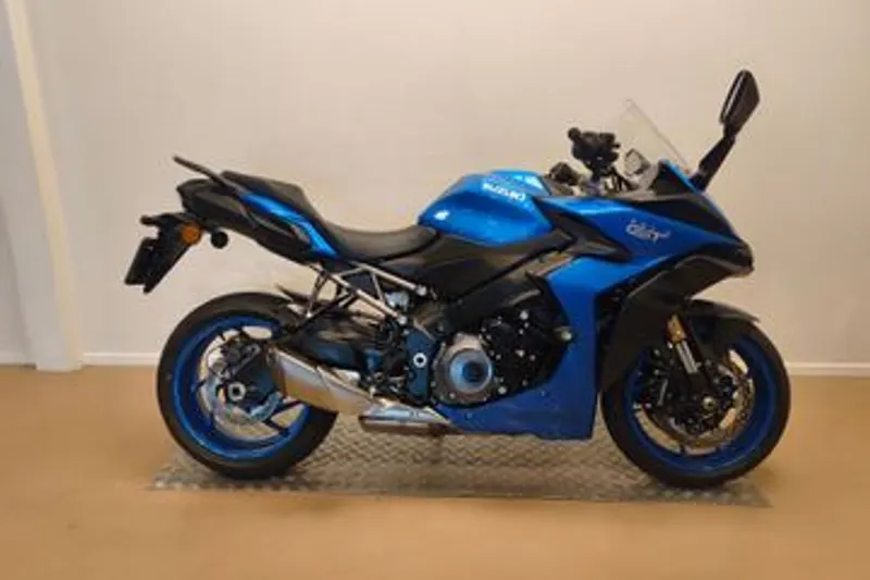 Suzuki GSX-S1000GT (2023)