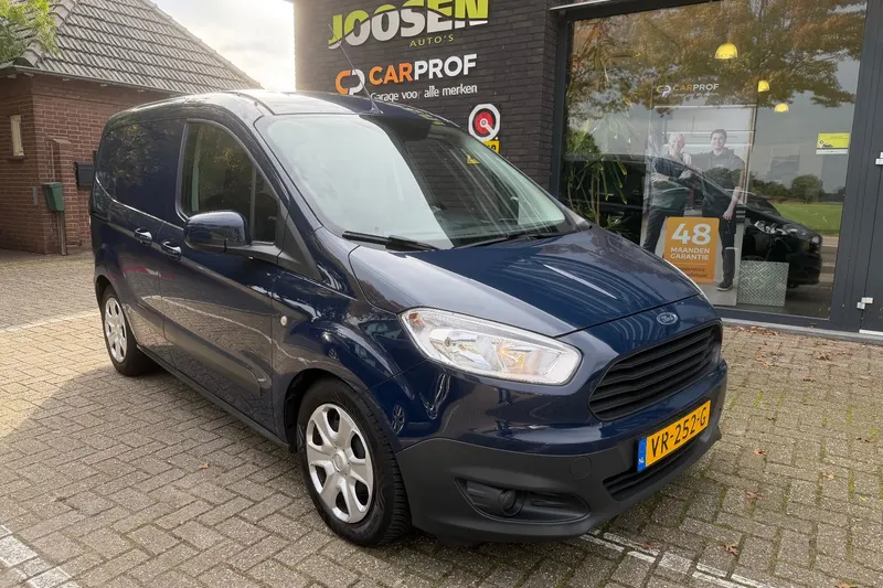Ford Transit Courier (2015)