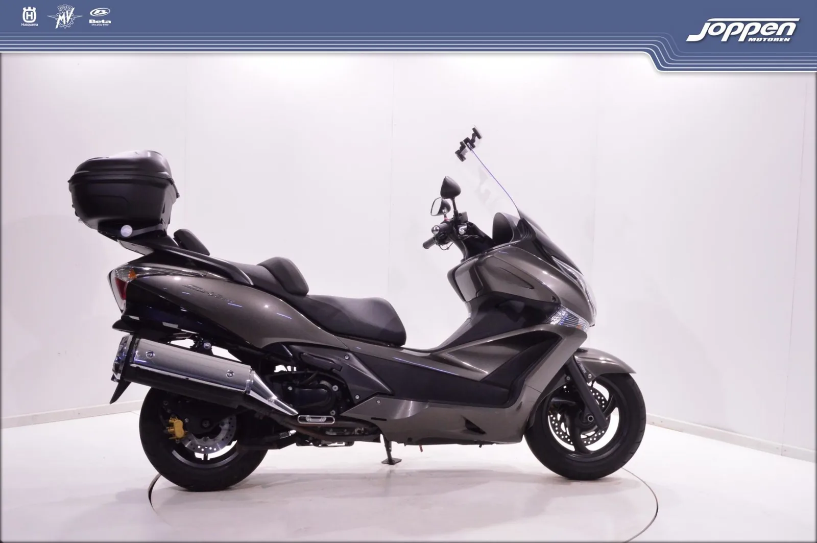 Honda FJS600 Silver Wing (2015) — foto 1