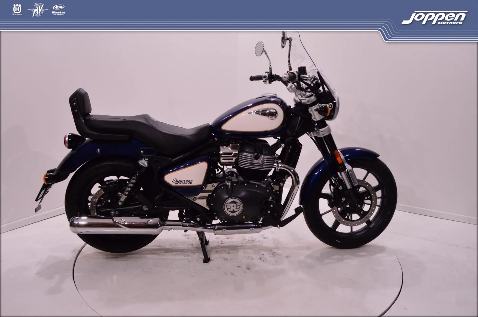 Royal Enfield Super Meteor 650 (2026) — foto 1