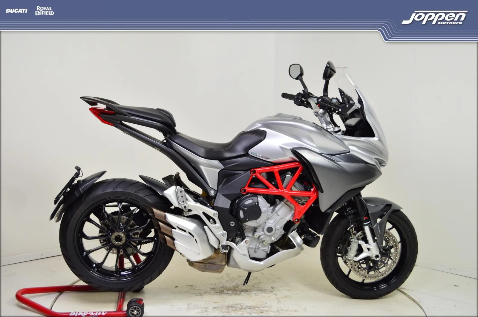 MV Agusta Turismo Veloce 800 (2016) — foto 1
