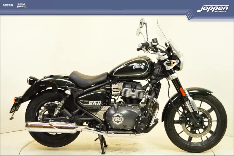 Royal Enfield Super Meteor 650 (2024)