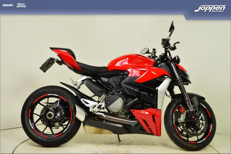 Ducati Streetfighter V2 (2023)