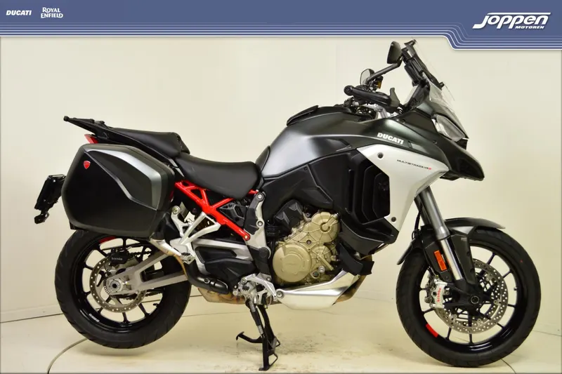 Ducati Multistrada V4S (2024)