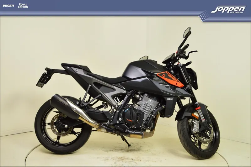 KTM 990 Duke (2024)