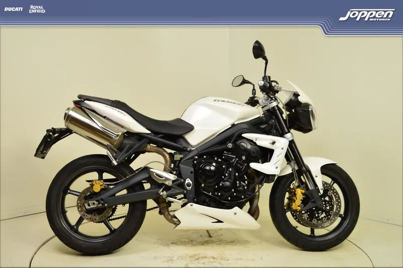 Triumph Street Triple675R (2012)