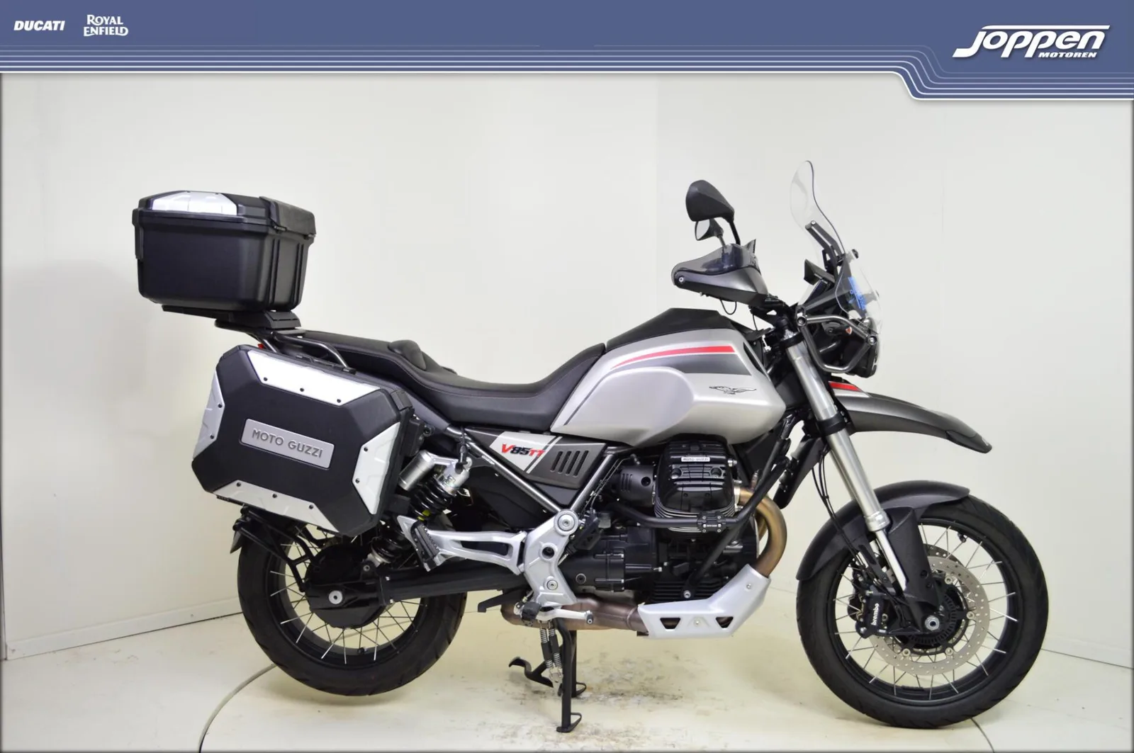 Moto Guzzi V85 TT (2023) — foto 1