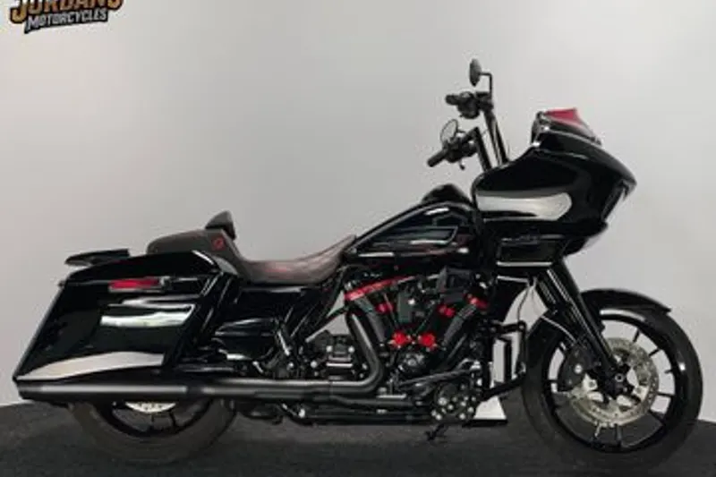 Harley-Davidson Road Glide (2023)