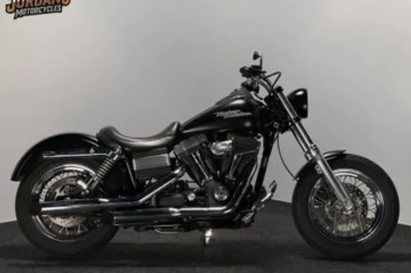 Harley-Davidson Street Bob (2006)