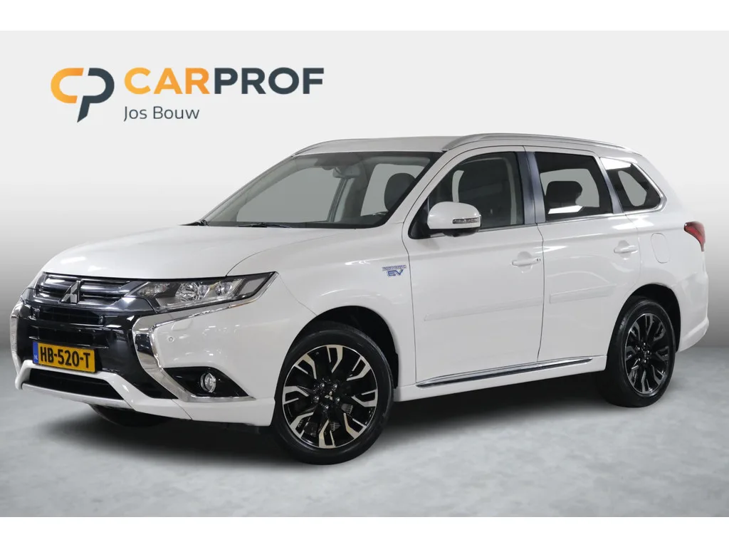 Mitsubishi Outlander (2015) — foto 1