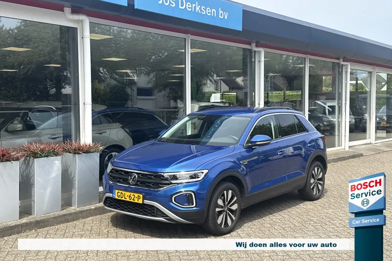 Volkswagen T-Roc (2023)