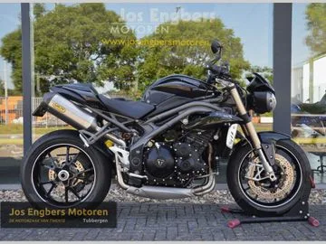 Triumph Speed TRIPLE S (2017) — foto 1