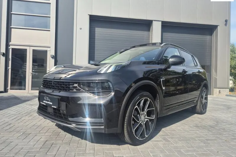 Lynk & Co 01 (2023)