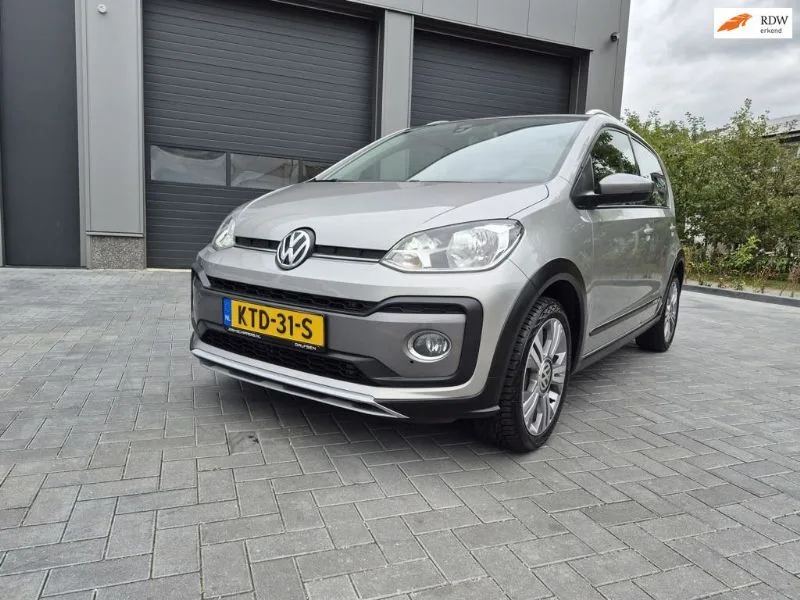 Volkswagen Up! (2018) — foto 1