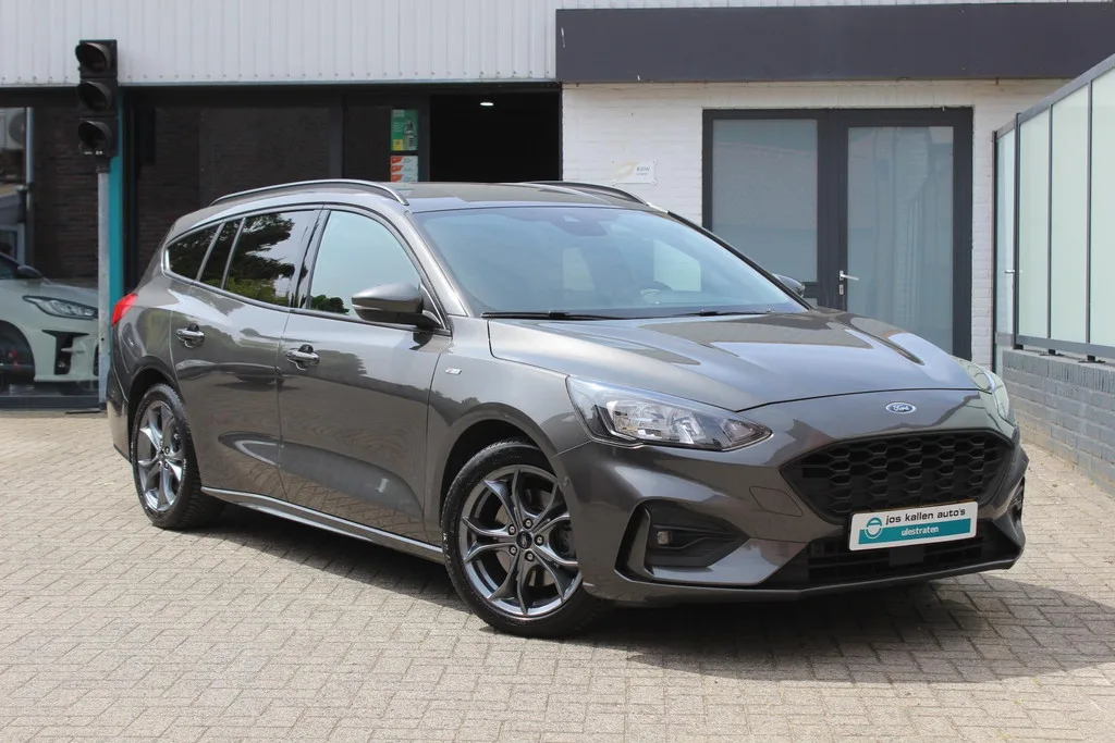 Ford Focus (2020) — foto 1