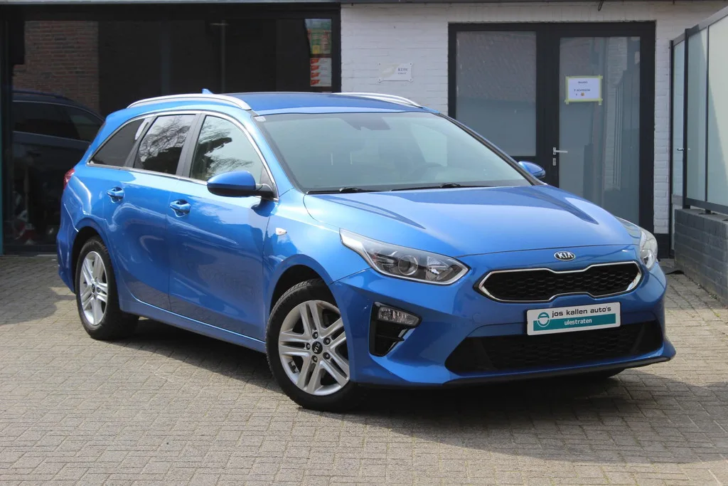 Kia Ceed Sportswagon (2018) — foto 1