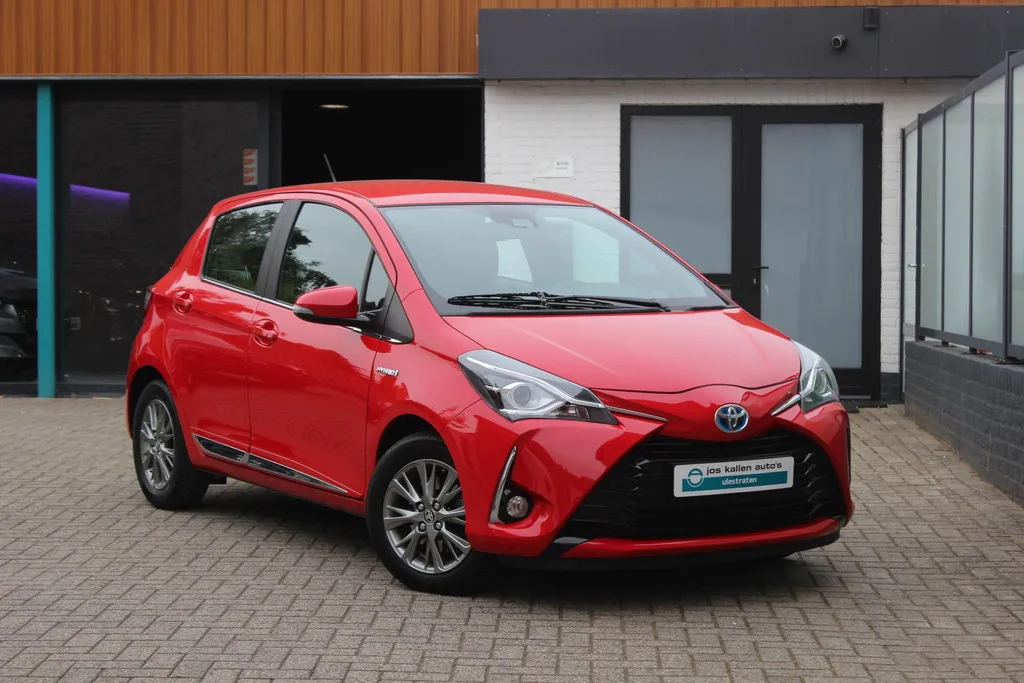 Toyota Yaris (2017) — foto 1