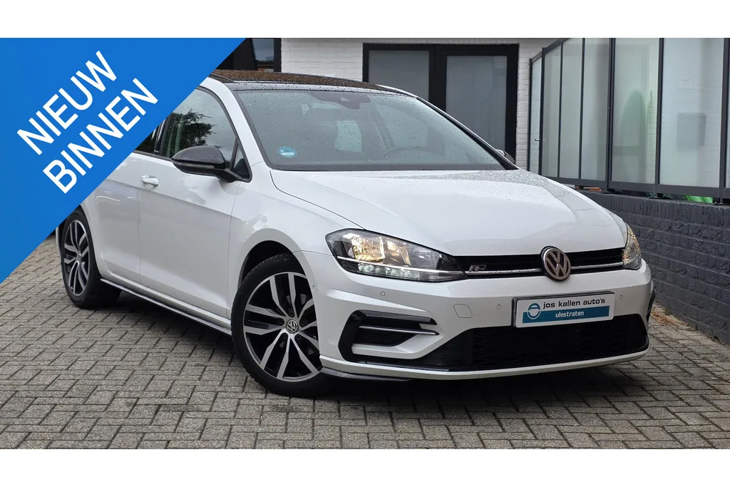 Volkswagen Golf (2020) — foto 1