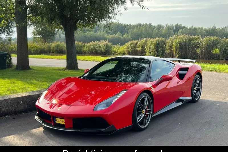 Ferrari 488 (2015)