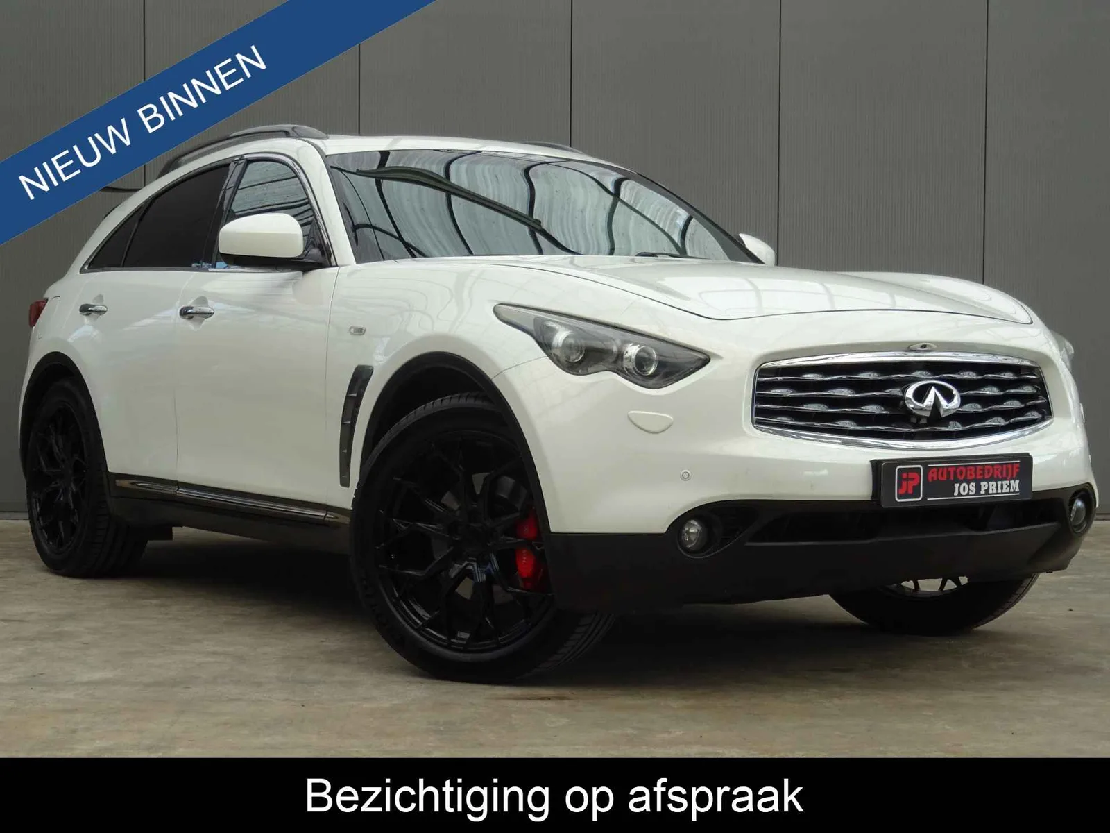 Infiniti FX (2010) — foto 1