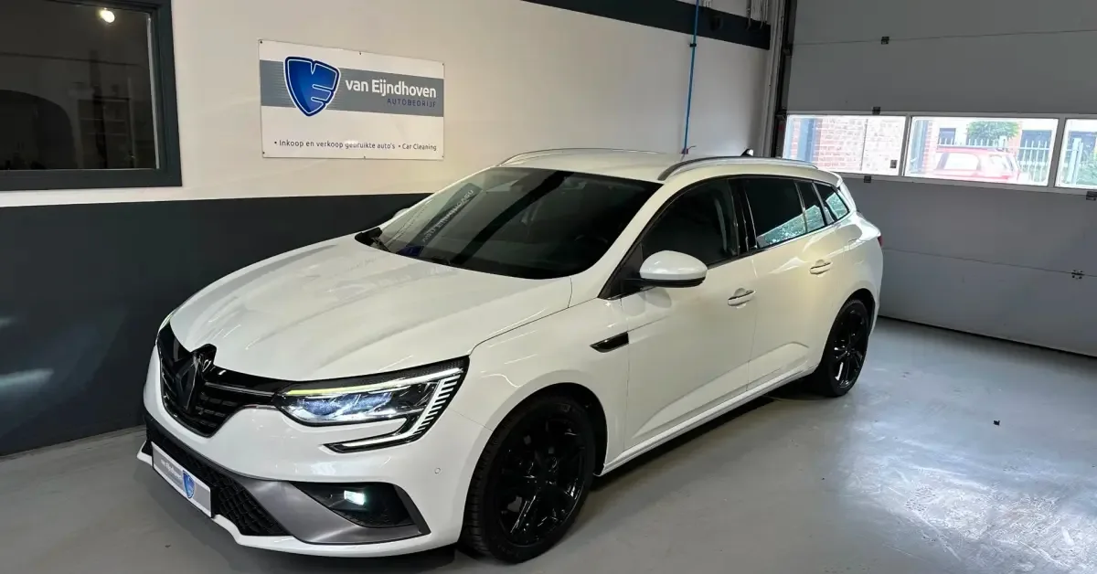 Renault Mégane (2020) — foto 1