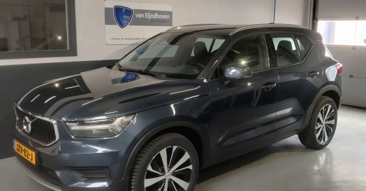 Volvo XC40 (2022) — foto 1