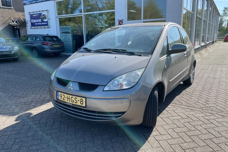 Mitsubishi Colt (2008)