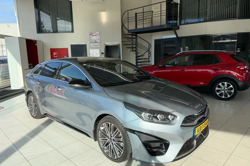 Kia ProCeed (2024)