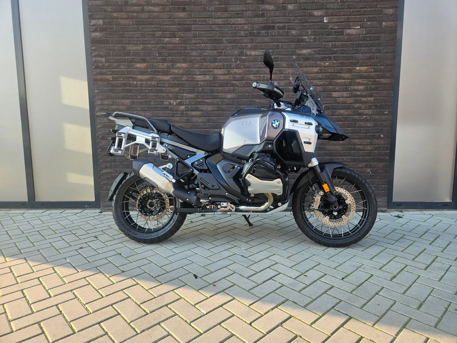 BMW R 1300 GS (2024) — foto 1