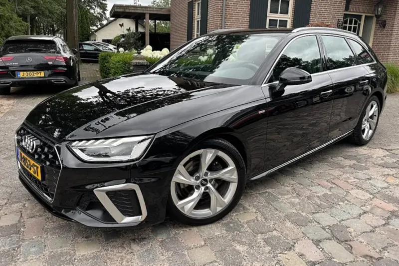 Audi A4 (2022)