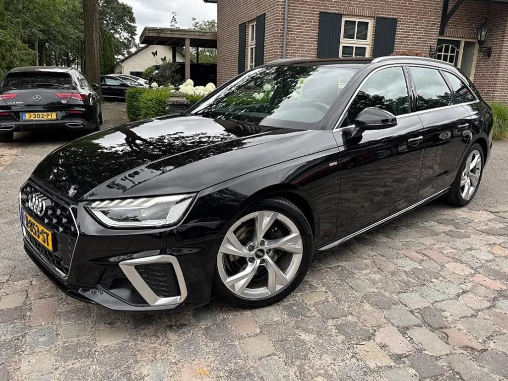 Audi A4 (2022) — foto 1