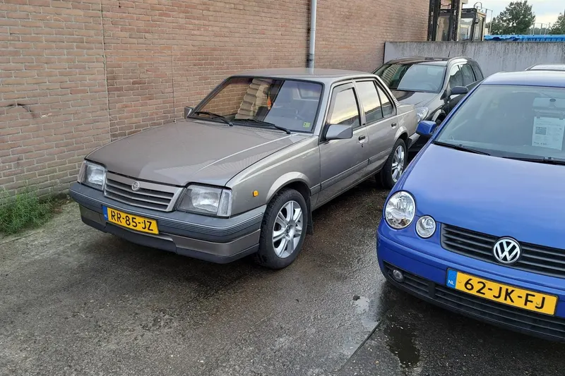 Opel Ascona (1987)