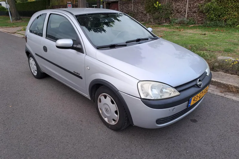 Opel Corsa (2001)