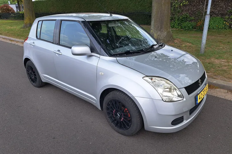Suzuki Swift (2008)