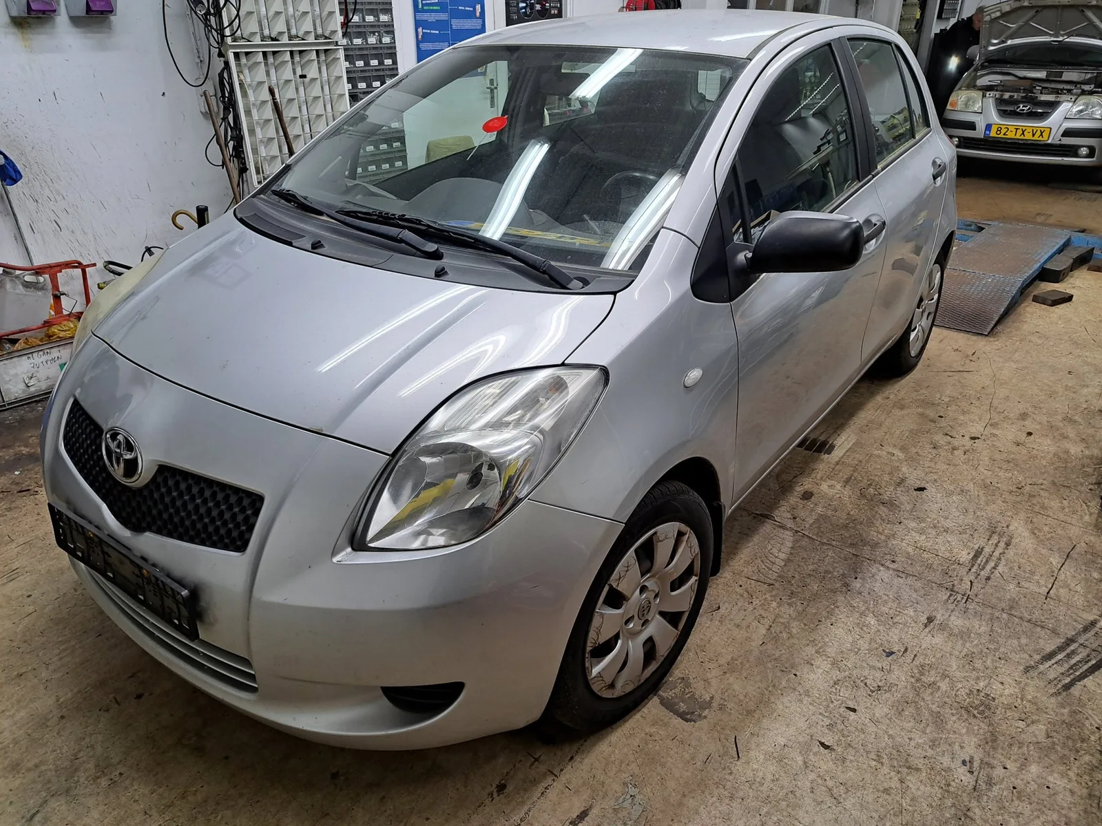 Toyota Yaris (2008) — foto 1