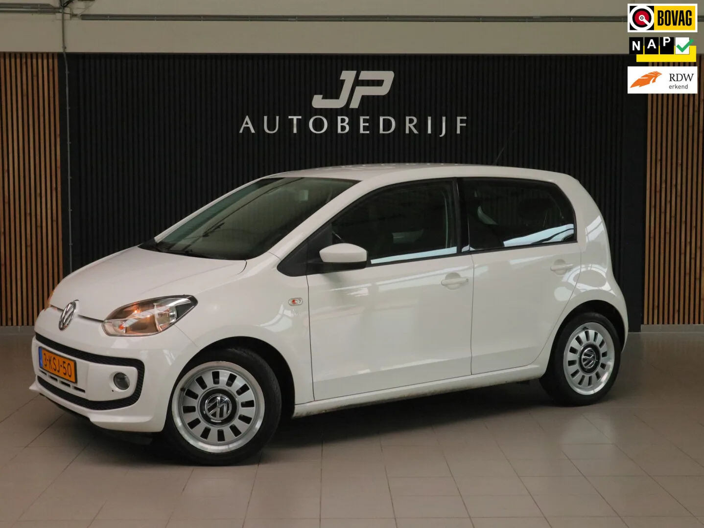 Volkswagen Up! (2013) — foto 1