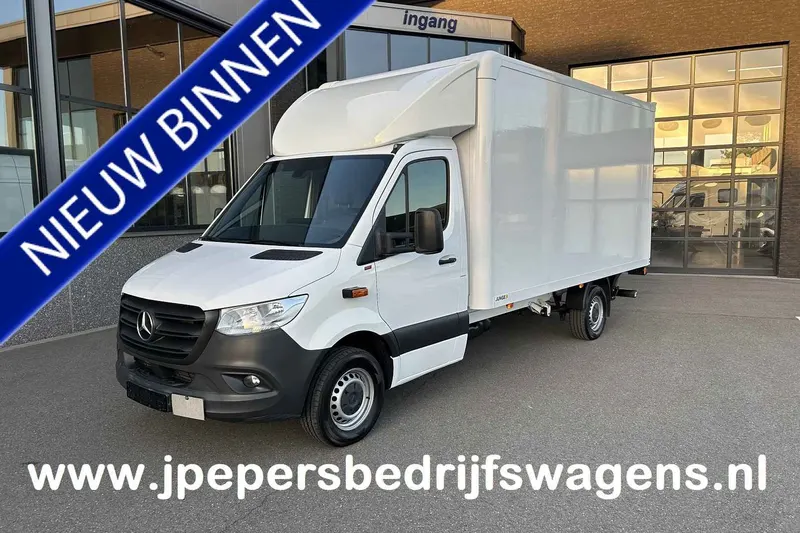 Mercedes-Benz Sprinter (2023)