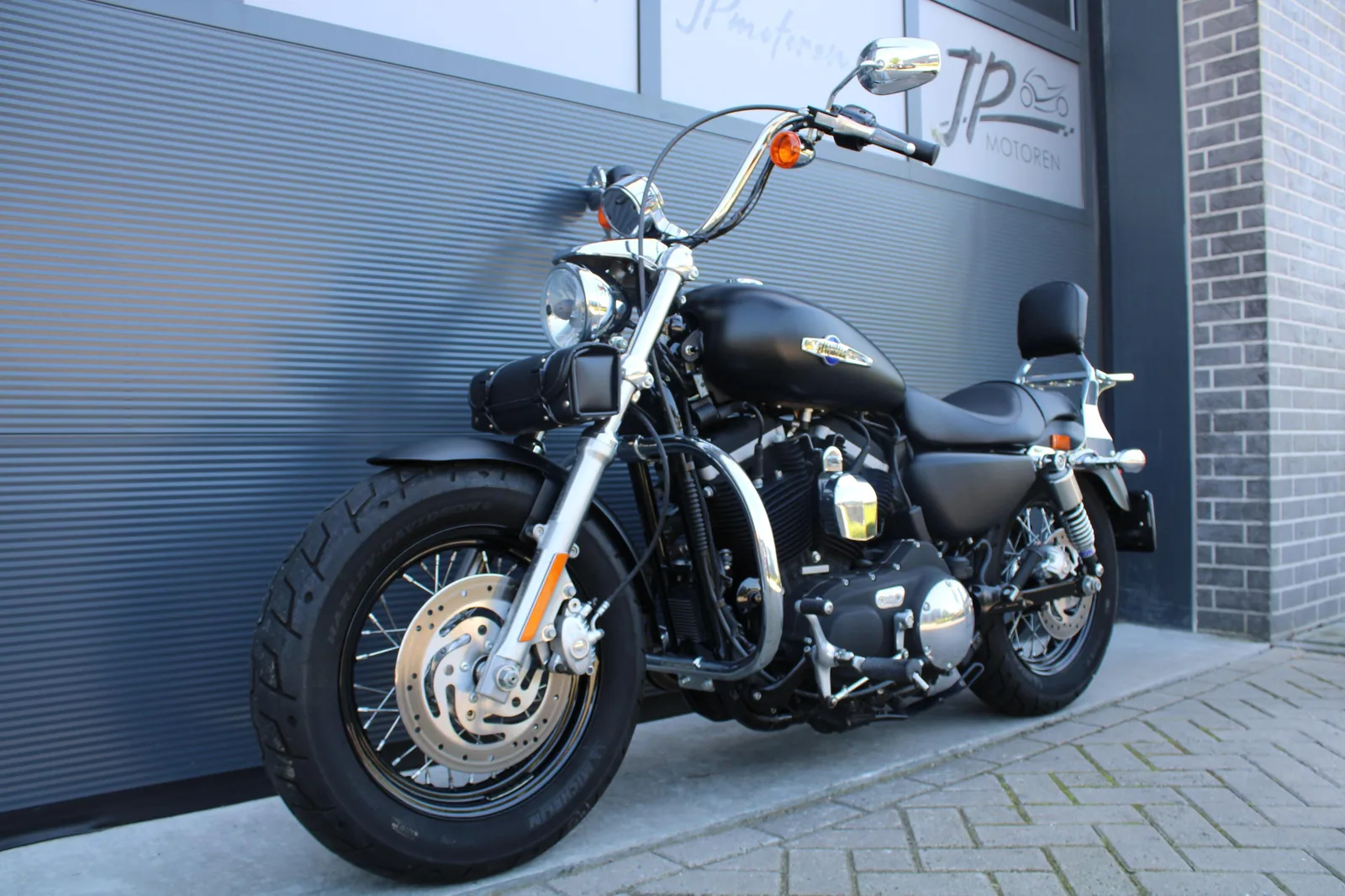 Harley-Davidson 1200 Custom (2013) — foto 1