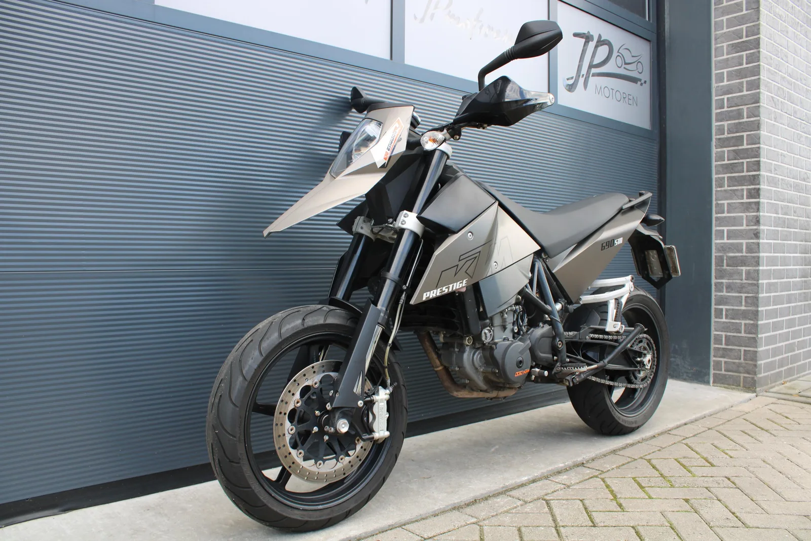 KTM 690 SM (2007) — foto 1