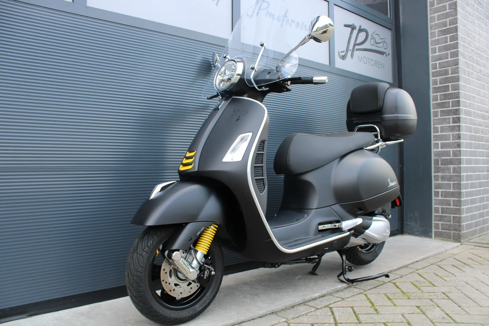 Vespa GTS 300 (2022) — foto 1