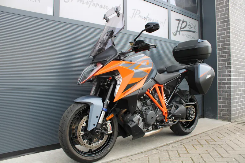 KTM 1290 Super Duke GT (2023)