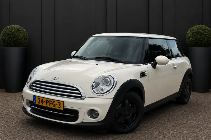 MINI Cooper (2011)